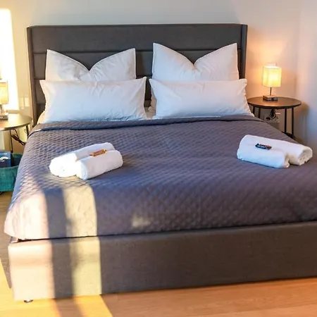 Apartment - Theview - Terrasse - Waterfront - Kostenloser Parkplatz - Wifi *